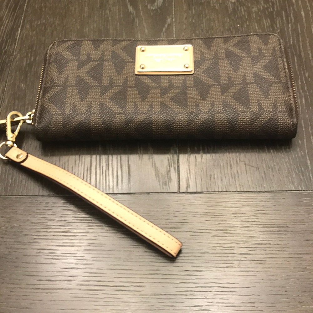 Authentic Michael Kors continental wallet